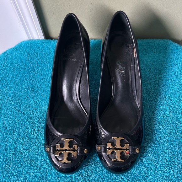 Tory Burch Aaden Black Patent Pumps Mid Heels Sz 11 - Picture 1 of 11